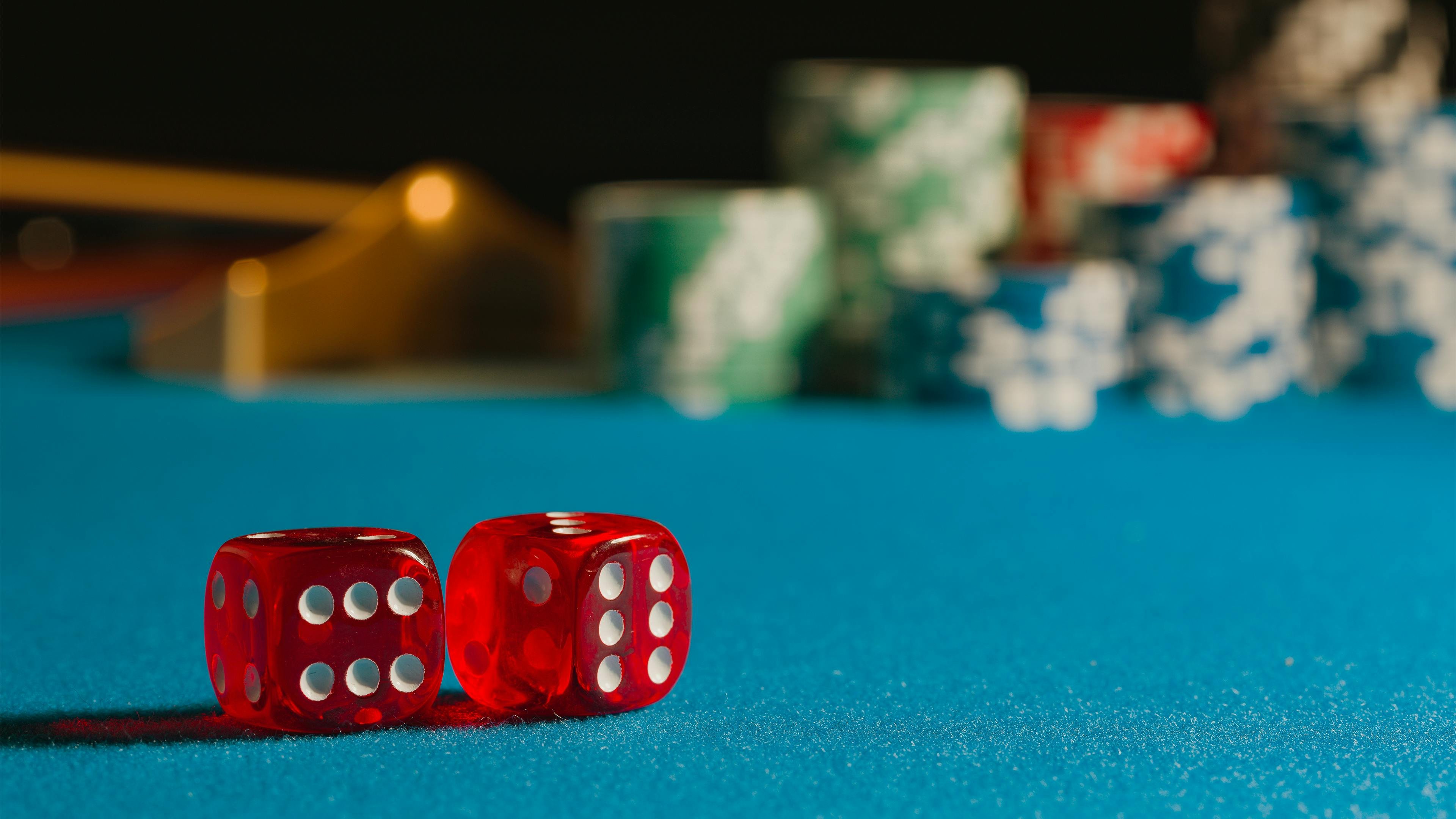 Meja poker dan permainan kartu kasino RTS66 tersedia dalam berbagai varian menarik